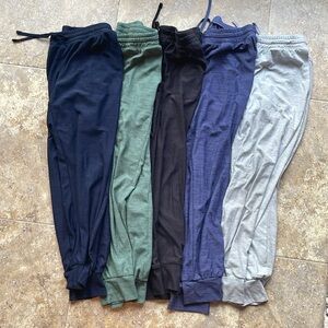 Kids medium old navy go dry jogger - boys or girls! Great condition.